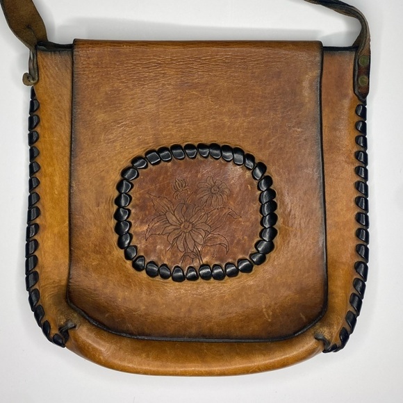 Vintage Rare Find Tooled Rustic Boho Leather Bag w /Floral Design - Picture 3 of 13